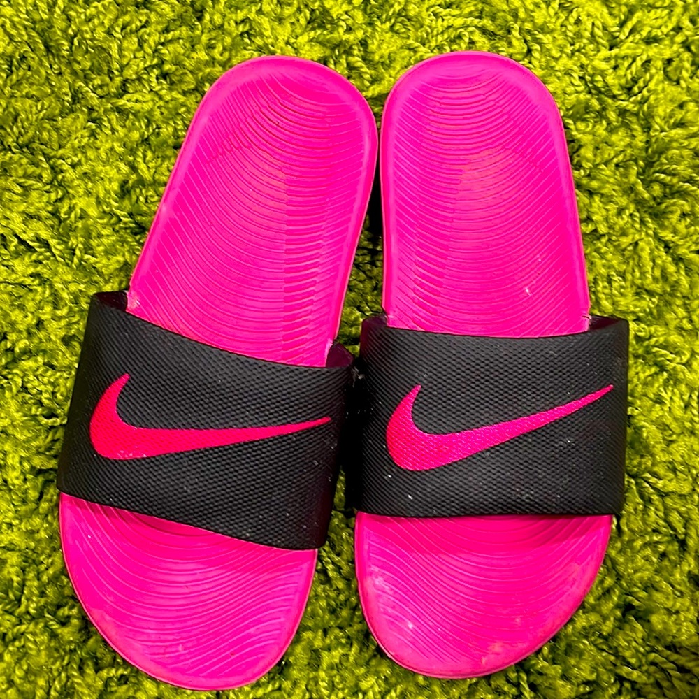 Nike Slipper US 4 Kids
